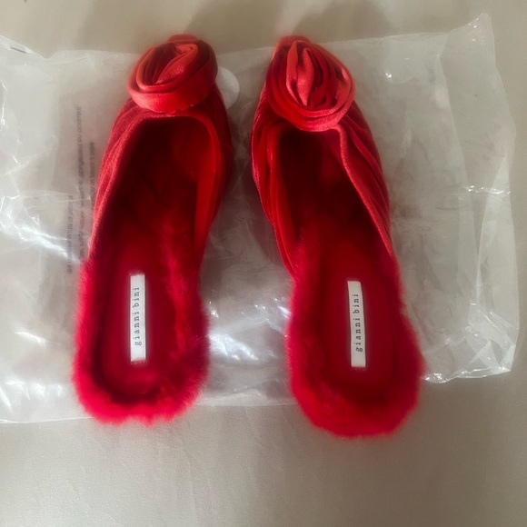 Red Fur-Trimmed Slip on Shoes - Picture 2 of 6
